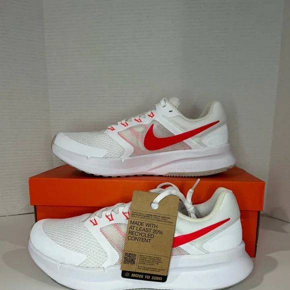 Nike | Shoes | Nike Mens Run Swift 3 Size 95 Color  display picture 3